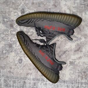 Yeezy Boost 350 V2 Sneakers